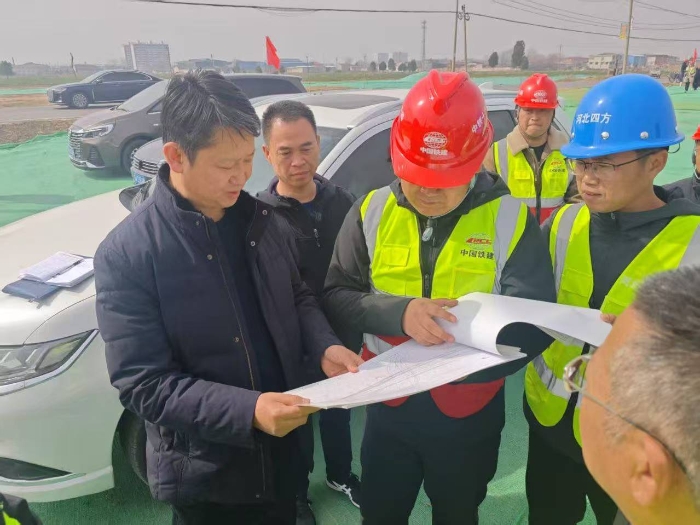 2025-3-14石安分公司督导新增互通项目建设(左1陈园明) 2025-3-14石安分公司督导新增互通项目建设(左1陈园明)